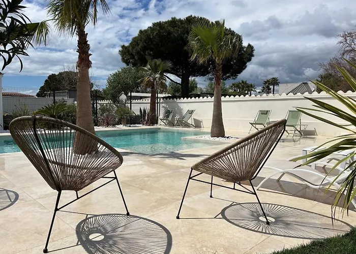 House With Pool, Access By Private Road فيلة Le Grau-dʼAgde