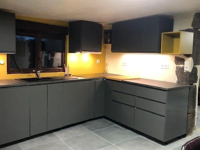 Villa House With Pool, Access By Private Road