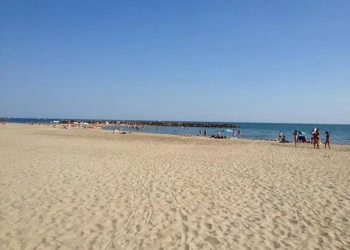 House With Pool, Access By Private Road Villa *